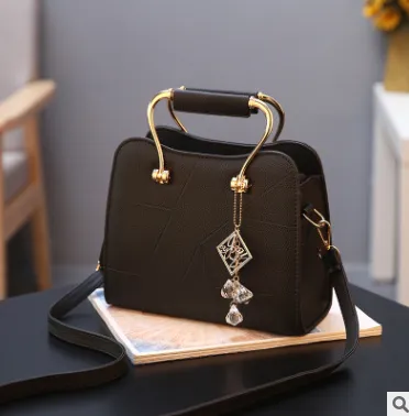 2021 new fashion Korean version of the ladies handbag small bag female shoulder diagonal package