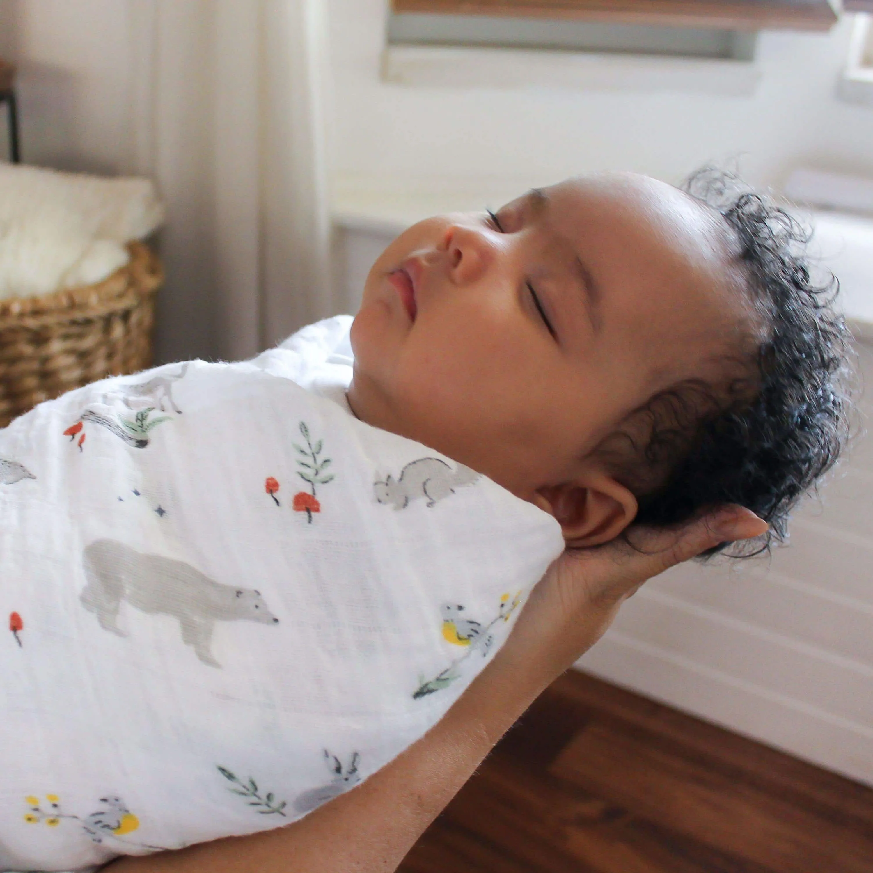 aden   anais Muslin Swaddles - Naturally