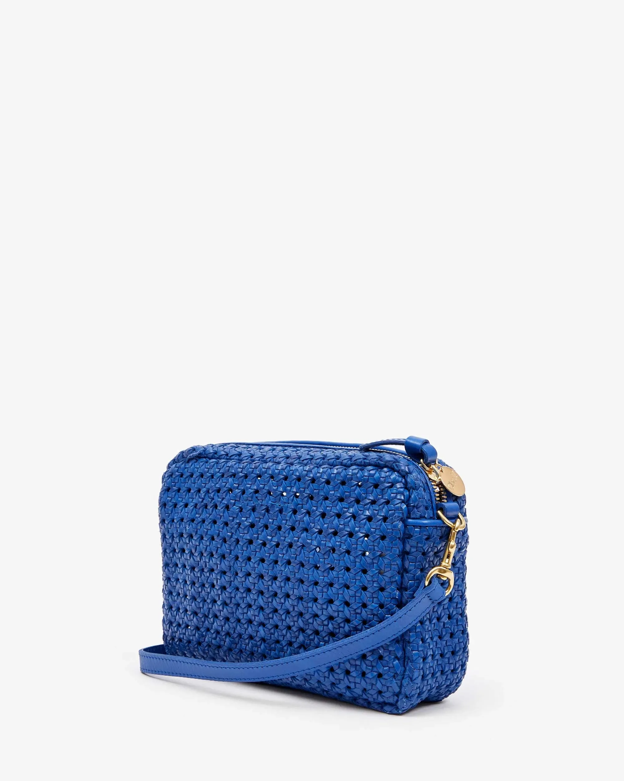 CLARE V. Midi Sac Cobalt Rattan