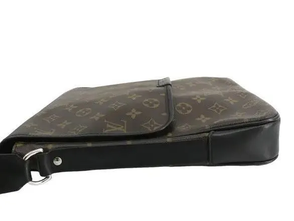 Pre-Owned Louis Vuitton Monogram Macassar Bass MM Coated Canvas Crossbody Bag