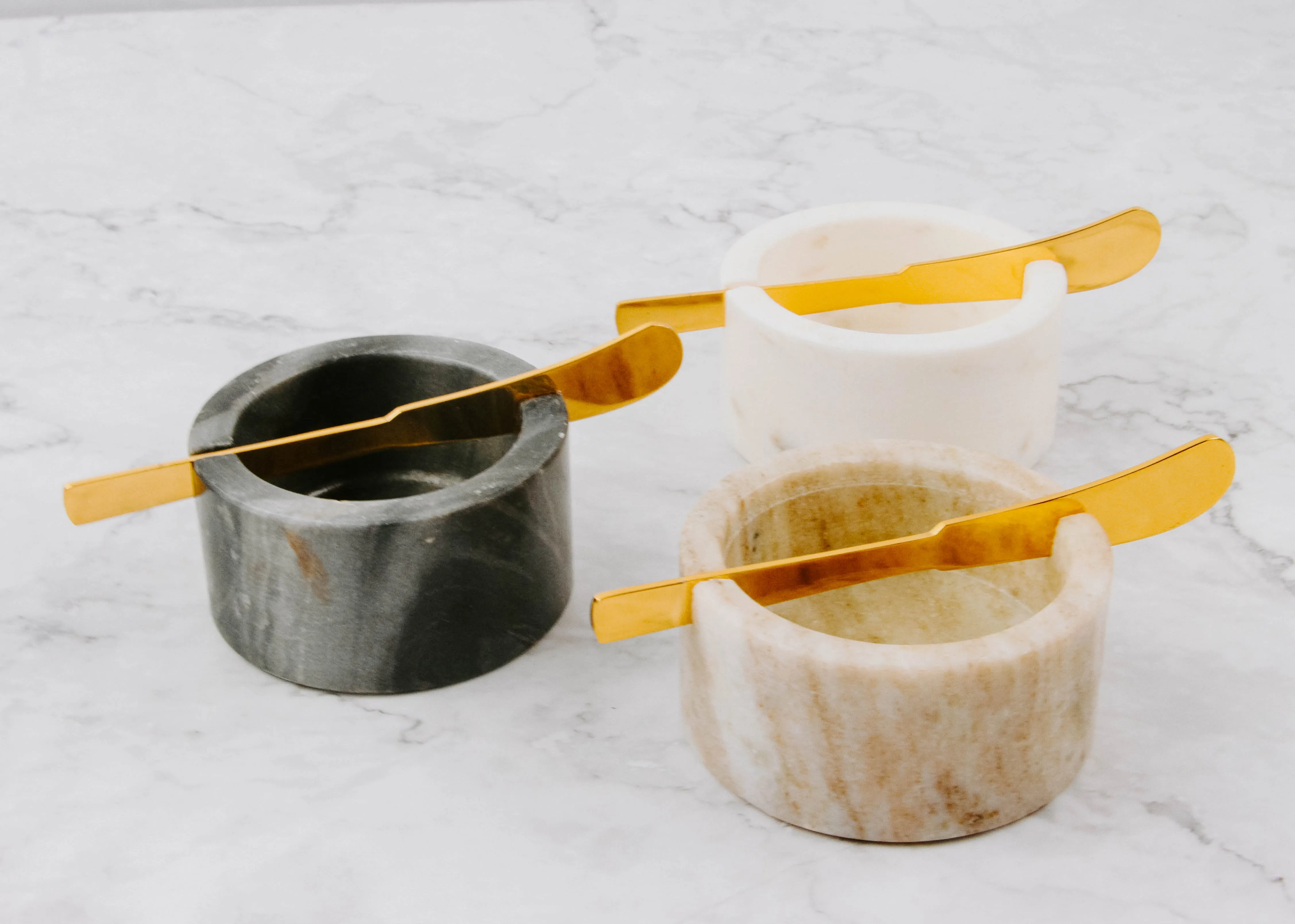 Small Marble Bowl With Knife